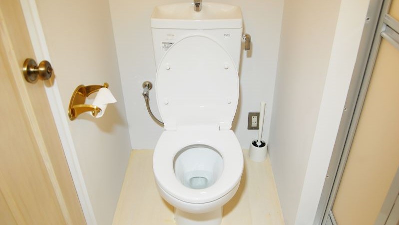 トイレつまりの修理業者の選び方！料金相場・安く依頼する方法も紹介