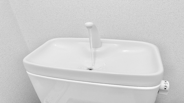 トイレタンク内の掃除方法！洗浄剤や重曹などを使う簡単な洗い方