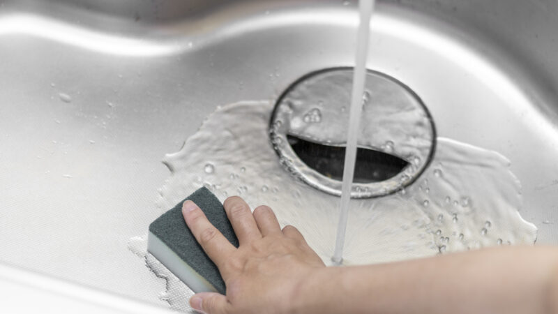 キッチンの排水口を掃除