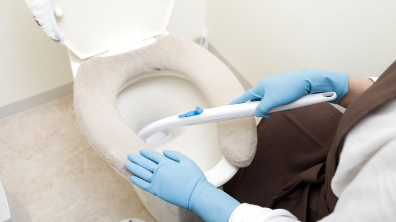 トイレの排水管を掃除する方法！自分でつまりや悪臭を解消する流れ