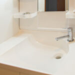 洗面所のつまりは熱湯で直せる？正しい温度や方法・注意点を紹介